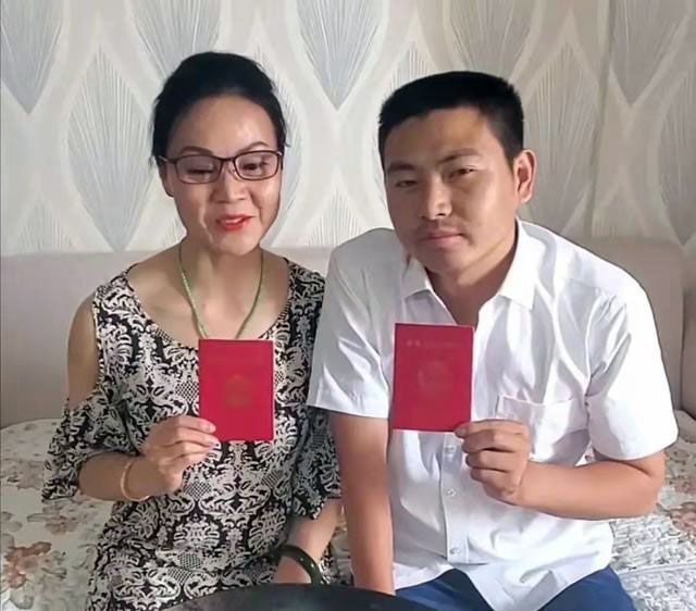 Đi làm thuê rồi lân la cặp luôn bà chủ 65t, đêm nào cũng hì h-ục đủ tư thế khiến bà thỏa mãn